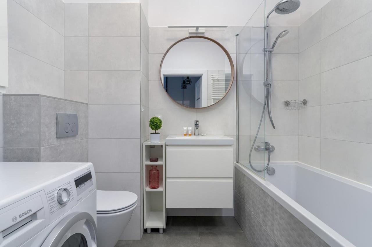 Stylish & Comfy Garbary Apartments With Parking By Noclegi Renters Πόζναν Εξωτερικό φωτογραφία